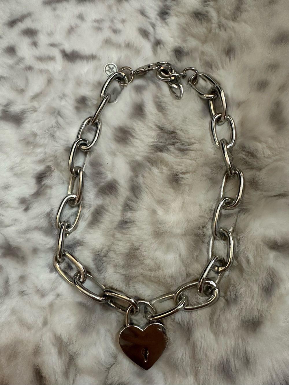House of Wolves thick chain heart padlock necklace and bracelet set - Picture 3 of 6